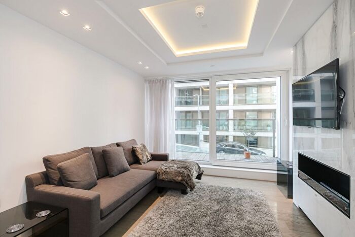 2 Bedroom Flat To Rent In Kensington High Street, London, W14