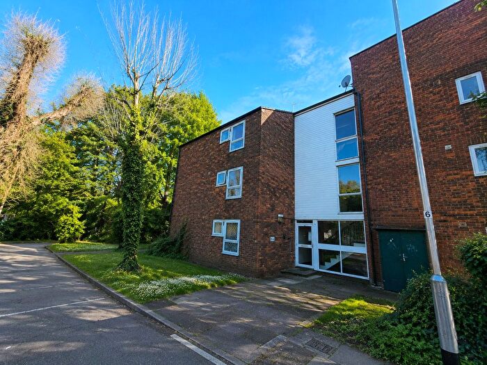 1 Bedroom Flat For Sale In Braybourne Close, Uxbridge, Greater London, UB8