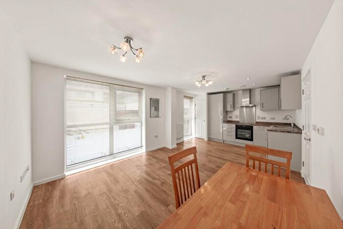 2 Bedroom Apartment For Sale In The Greenway, London, NW9