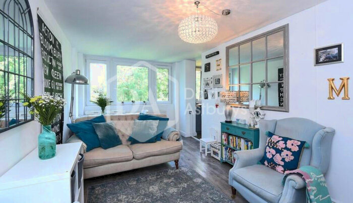 2 Bedroom Apartment To Rent In Hornsey Lane, Crouch End, London, N6