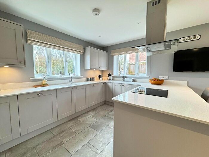 3 Bedroom Detached House For Sale In Kenninghall Road, NR16