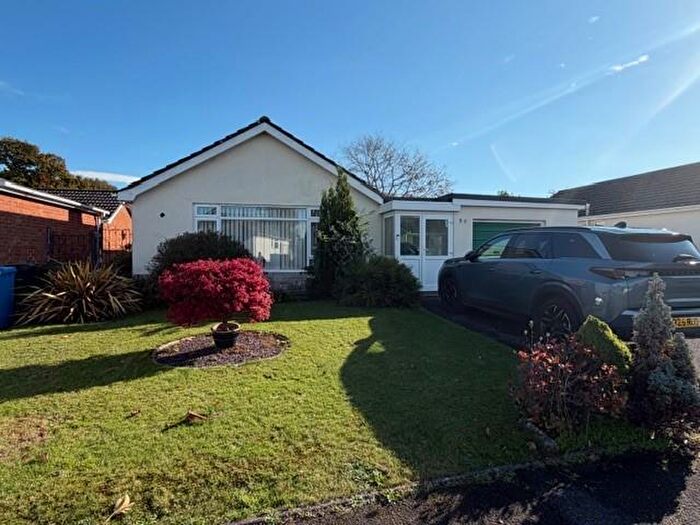 3 Bedroom Detached Bungalow For Sale In Huntingdon Drive, Wimborne, BH21