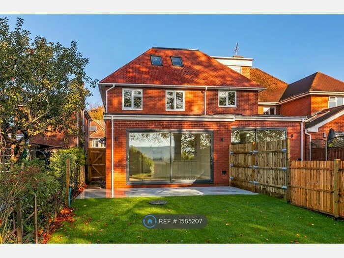 4 Bedroom End Of Terrace House To Rent In Gordon Avenue, Winchester, SO23