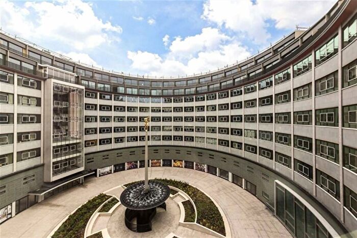 1 Bedroom Flat To Rent In Wood Lane, Shepherds Bush, W12