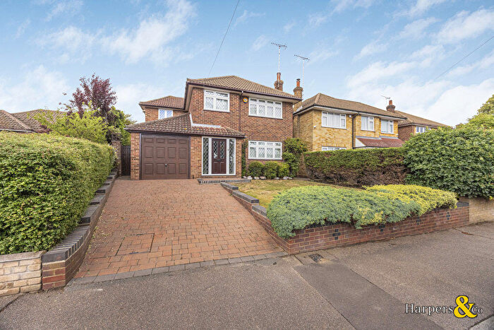 3 Bedroom Detached House For Sale In Hurst Road, Bexley, DA5
