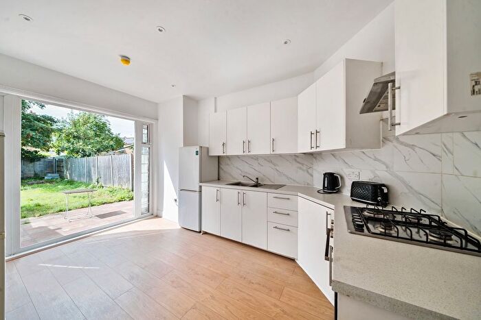 5 Bedroom Terraced House To Rent In Boreham Road, London, N22