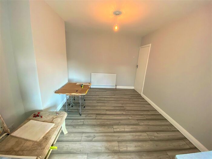 4 Bedroom Semi-Detached House To Rent In Second Avenue, Dagenham, RM10