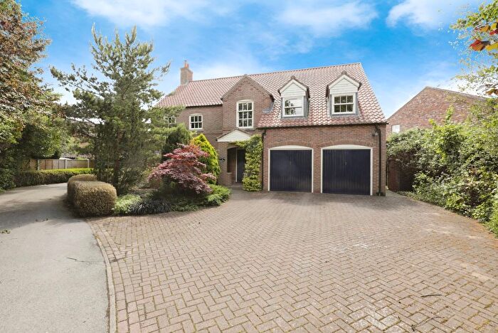 6 Bedroom Detached House For Sale In Paddock Chase, School Lane, Heslington, York, YO10