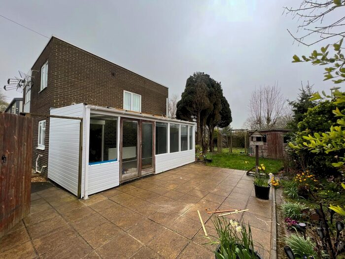 3 Bedroom Detached House To Rent In Gore Road, New Milton, Hampshire., BH25