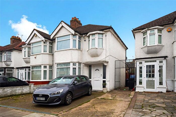 3 Bedroom Semi-Detached House To Rent In Hadleigh Road, London, N9