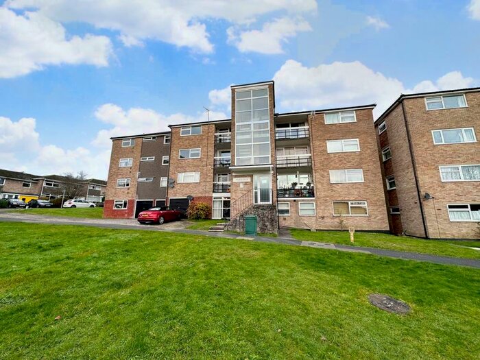 2 Bedroom Apartment To Rent In Northlands Drive, Winchester, SO23