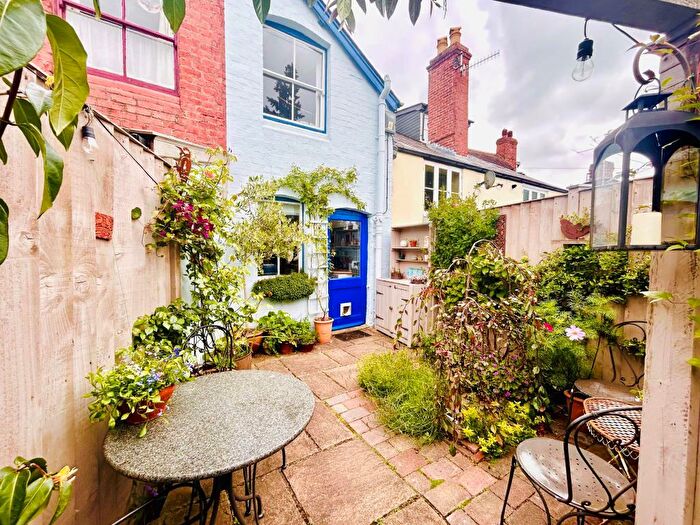 3 Bedroom Terraced House For Sale In Kington, Herefordshire, HR5