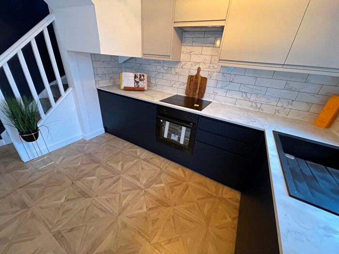 1 Bedroom Mews To Rent In Surrey Close, Little Lever, Bolton, BL3