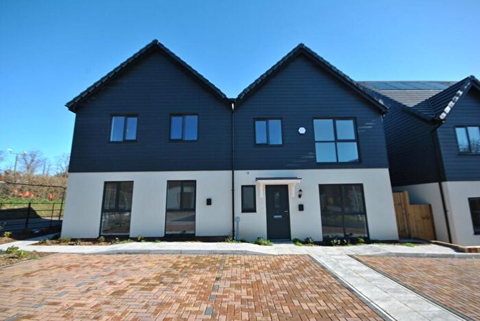 4 Bedroom Property For Sale In Steart Bushes, Cheddar, BS27