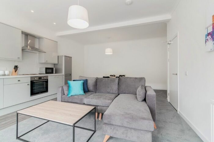 3 Bedroom Flat To Rent In Victoria Road, City Centre, Dundee, DD1