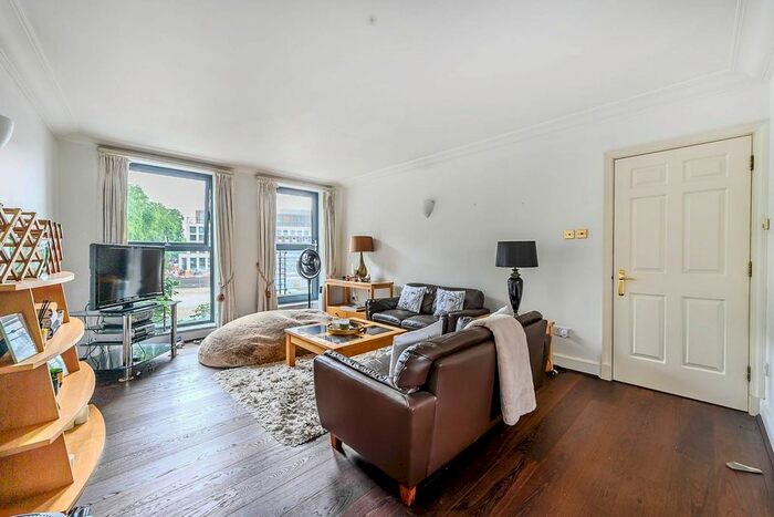 2 Bedroom Flat To Rent In Ebury Bridge Road, Belgravia, London, SW1W