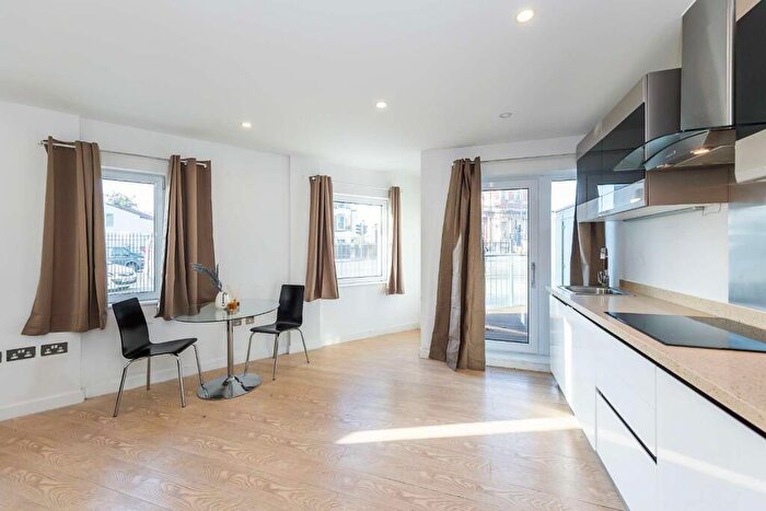 1 Bedroom Flat To Rent In Newgate, Croydon, Croydon, CR0