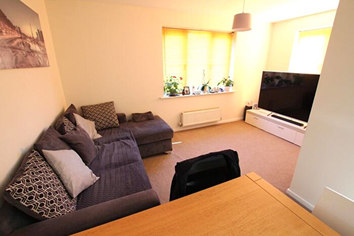 2 Bedroom Flat For Sale In Caroline Court, Burton-on-Trent, DE14