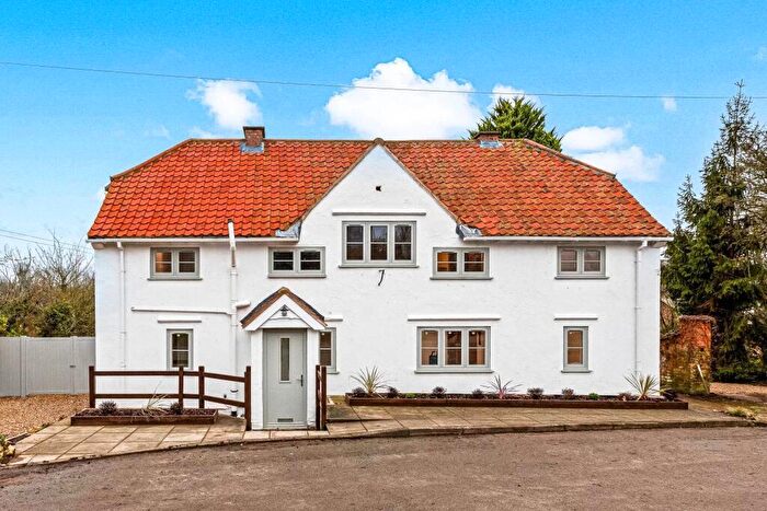 5 Bedroom Detached House For Sale In Old Barn Inn, Glooston, LE16