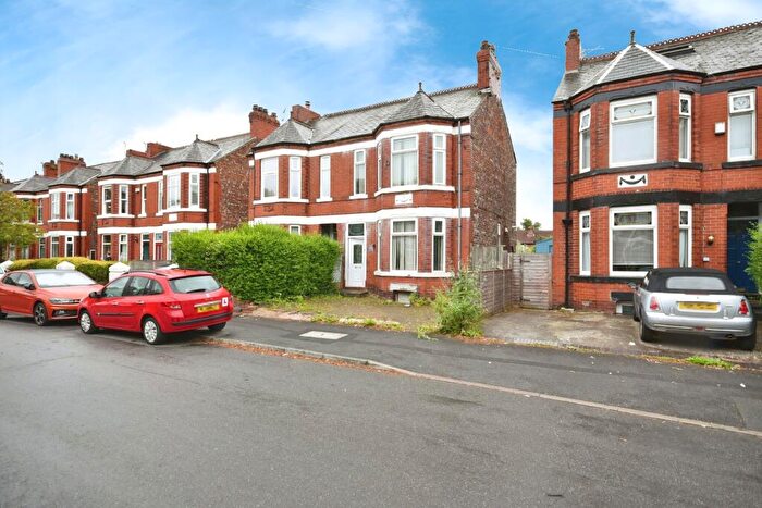 3 Bedroom Semi-Detached House For Sale In Clarendon Road West, Chorlton, Lancashire, M21