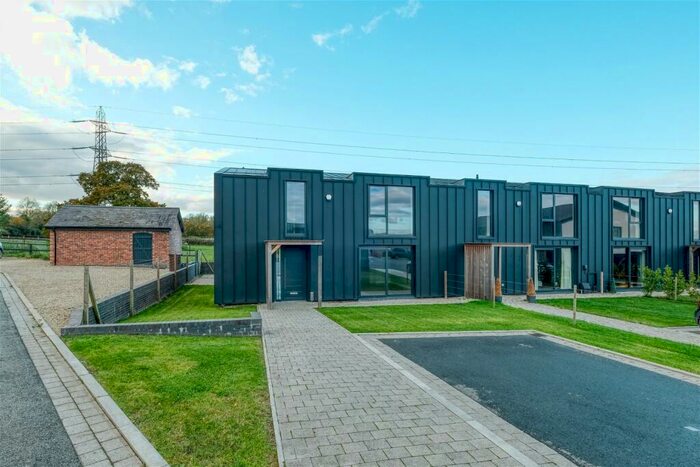 3 Bedroom Semi-Detached House For Sale In Shadow Brook Lane, Hampton In Arden, Solihull, B92