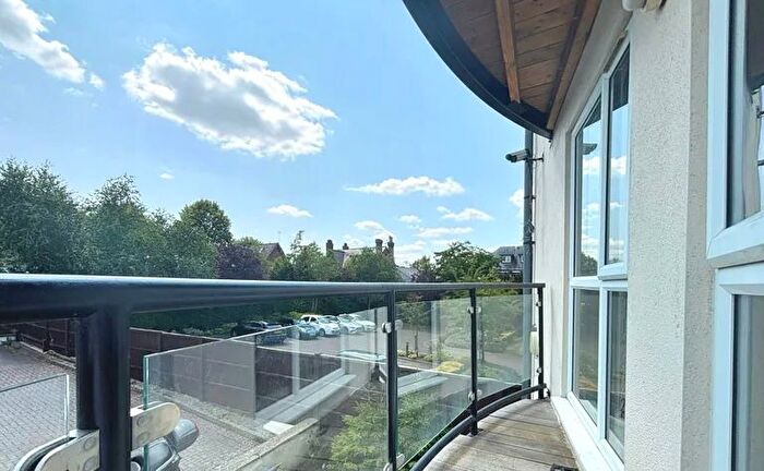 2 Bedroom Flat To Rent In Eaton Road, Sutton, SM2