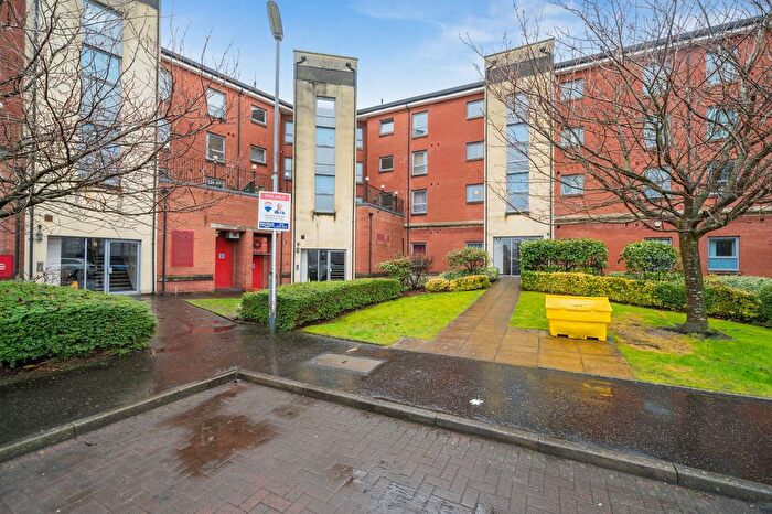 2 Bedroom Flat For Sale In Alexandra Gate, Glasgow, G31