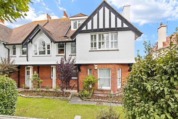3 Bedroom Flat For Sale In Dittons Road, Eastbourne, BN21