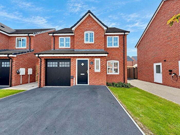 4 Bedroom Detached House For Sale In Fennec Drive, Gateford, Worksop, S81
