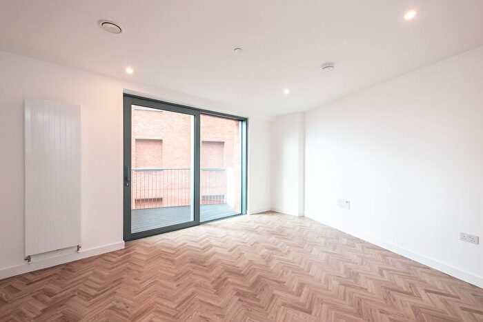 Studio To Rent In River Apartments, Bow, E3