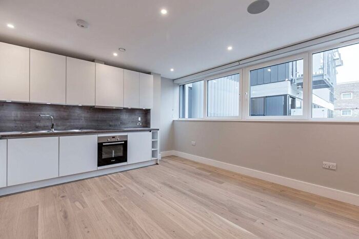 1 Bedroom Flat To Rent In Flat Sidcup House - Station Road, DA15