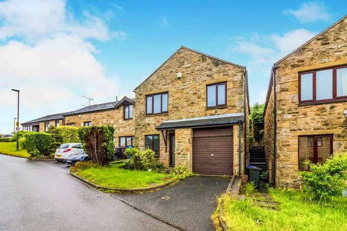 3 Bedroom Detached House To Rent In Durmast Grove, Stannington, Sheffield, S6