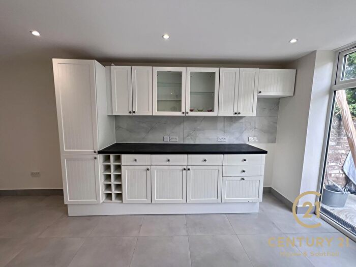 2 Bedroom End Of Terrace House To Rent In Wilstone Close, UB4