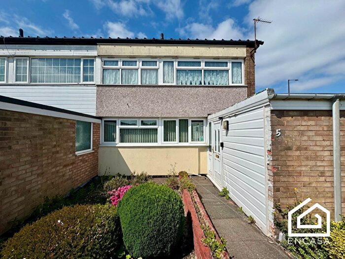 3 Bedroom End Of Terrace House For Sale In Top Field Walk, Druids Heath, B14