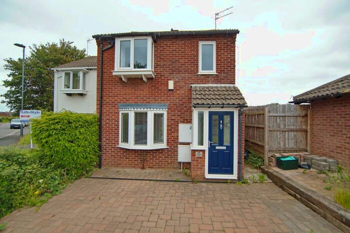 3 Bedroom Semi-Detached House To Rent In Sandringham Road, Stoke Gifford, Bristol, BS34