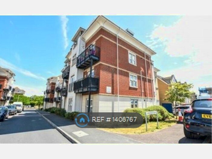 2 Bedroom Flat To Rent In Crawford Avenue, Dartford, DA1