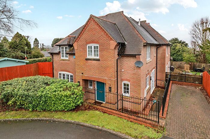 3 Bedroom Semi Detached House For Sale In Guildford, Surrey, GU1