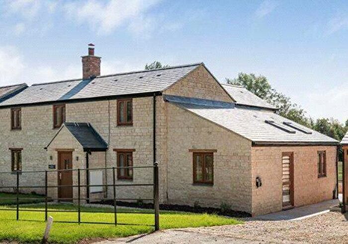 4 Bedroom Semi-Detached House To Rent In North Street, Fritwell, Bicester, OX27