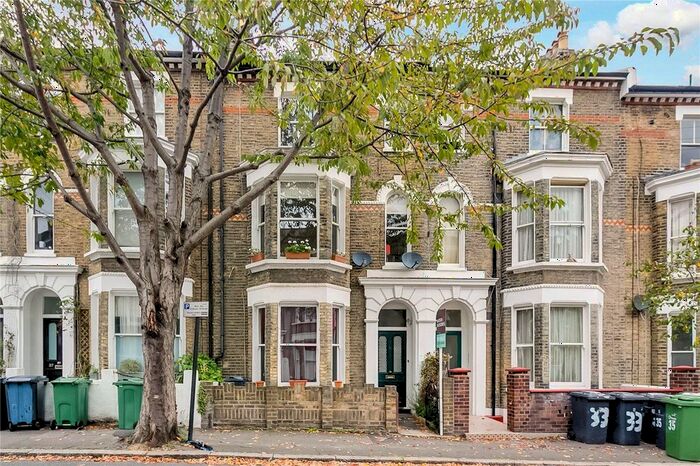2 Bedroom Flat To Rent In Chantrey Road, London, SW9