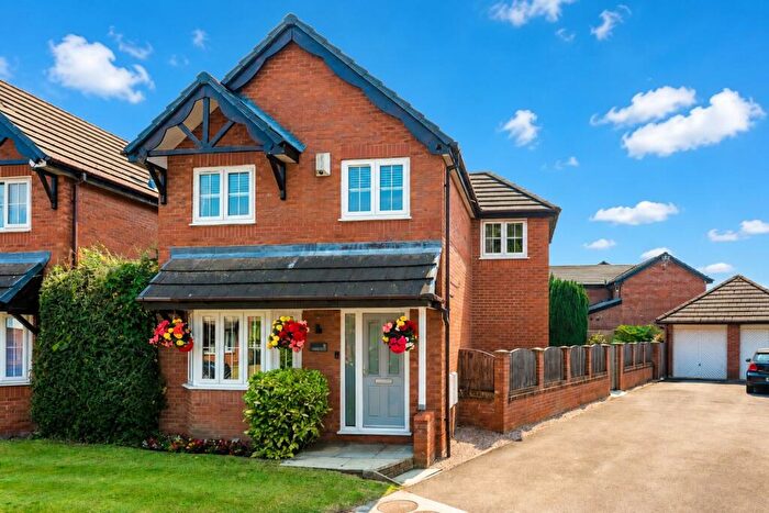 3 Bedroom Detached House For Sale In Carnegie Close, Sale, M33