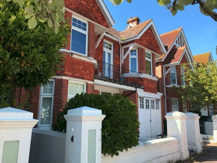 2 Bedroom Apartment To Rent In Carlisle Road, Hove, BN3