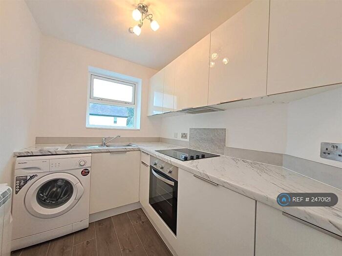 1 Bedroom Flat To Rent In Laburnham Road, Maidenhead, SL6