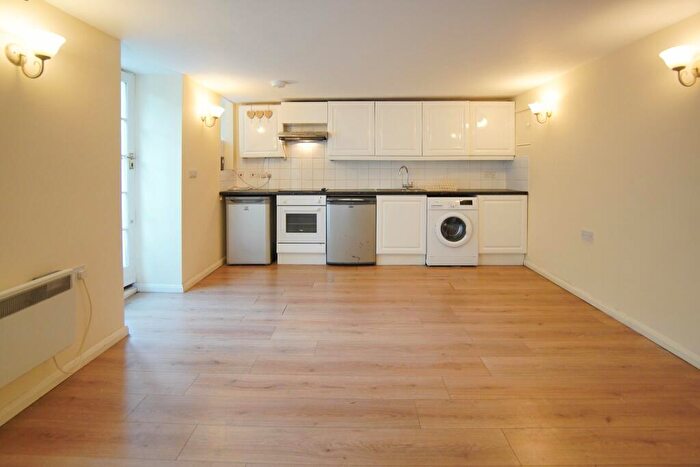 1 Bedroom Flat To Rent In Hampton Park, Redland, Bristol, BS6