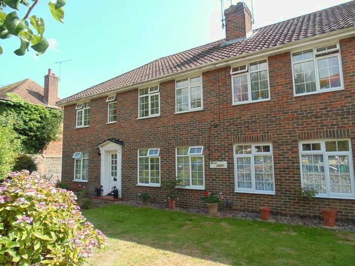 2 Bedroom Flat To Rent In Mill Court, Manor Road, Worthing, BN11