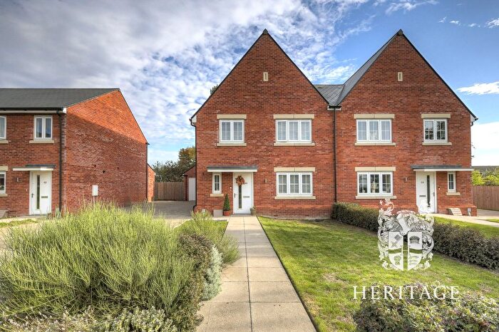 4 Bedroom Semi-detached House For Sale In Lowefields, Earls Colne, Colchester, Essex, CO6