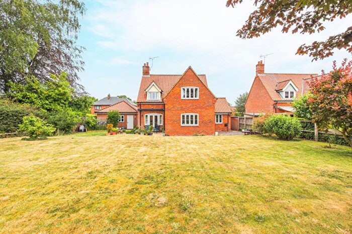 3 Bedroom Detached House For Sale In Charming Three Bedroom Cottage In North Elmham, NR20