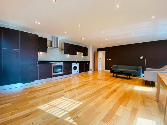 2 Bedroom Flat To Rent In Ferdinand Street, Chalk Farm, NW1