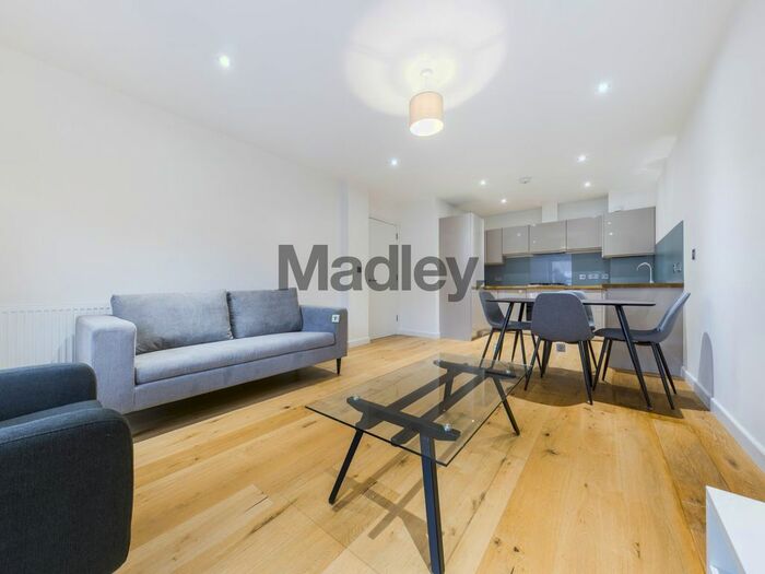 2 Bedroom Flat To Rent In A Odeon Parade, Well Hall Road, London, SE9