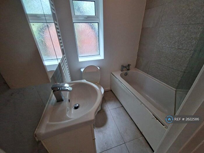 1 Bedroom Flat To Rent In Godfrey Road, Salford, M6