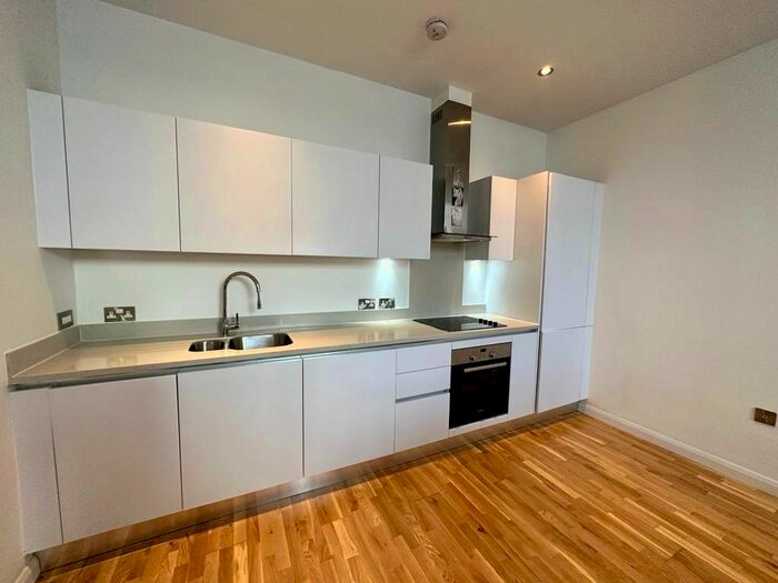 1 Bedroom Flat To Rent In Warple Way, London, W3